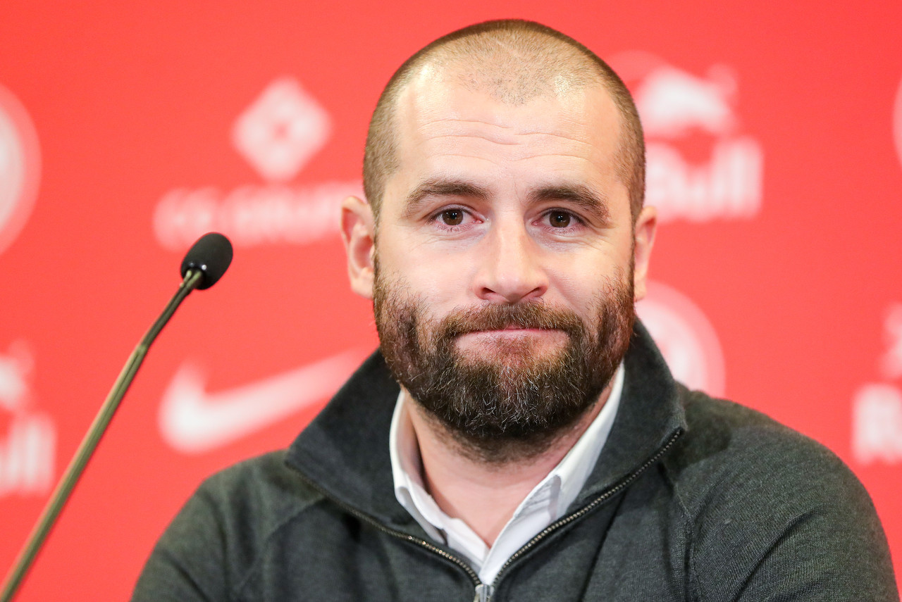 talkSPORT：新月關(guān)注愛(ài)德華茲與紐卡總監，且對小因扎吉志在必得