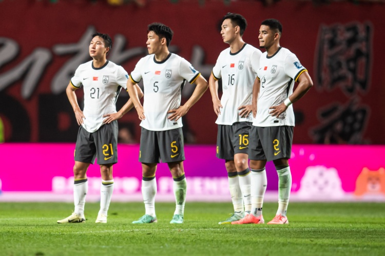 北青體育：受傷國腳今日接受進(jìn)一步檢查，不排除補招其他球員可能