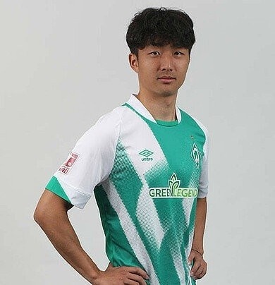 李賢成不應為業(yè)余聯(lián)賽任務(wù)放棄職業(yè)聯(lián)賽，對自己成長(cháng)不利