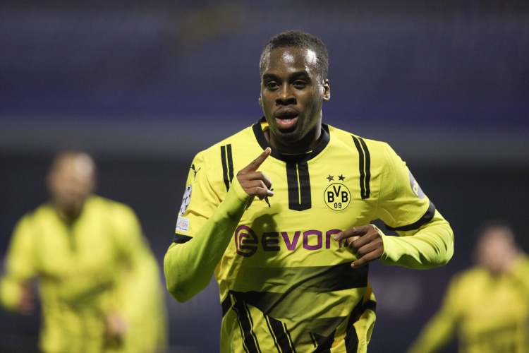 記者：切爾西和多特開(kāi)啟新的談判，推進(jìn)談攏6500萬(wàn)歐簽下吉滕斯