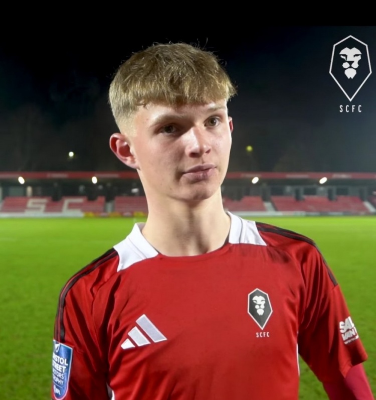 記者：利物浦敲定17歲英格蘭前鋒賴(lài)特，紅軍在競爭中擊敗阿森納