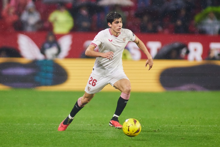 羅馬諾：狼隊推動(dòng)引進(jìn)胡安盧談判，嘗試以更高報價(jià)截胡那不勒斯