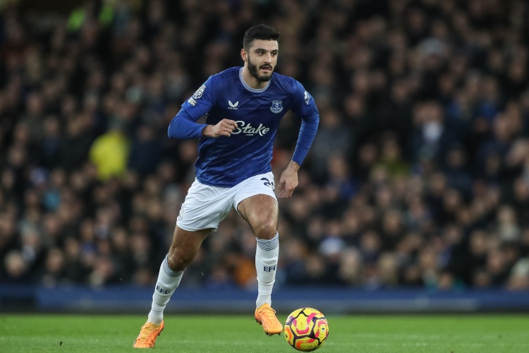 記者：切爾西前鋒布羅亞已同意加盟伯恩利，將接受體檢