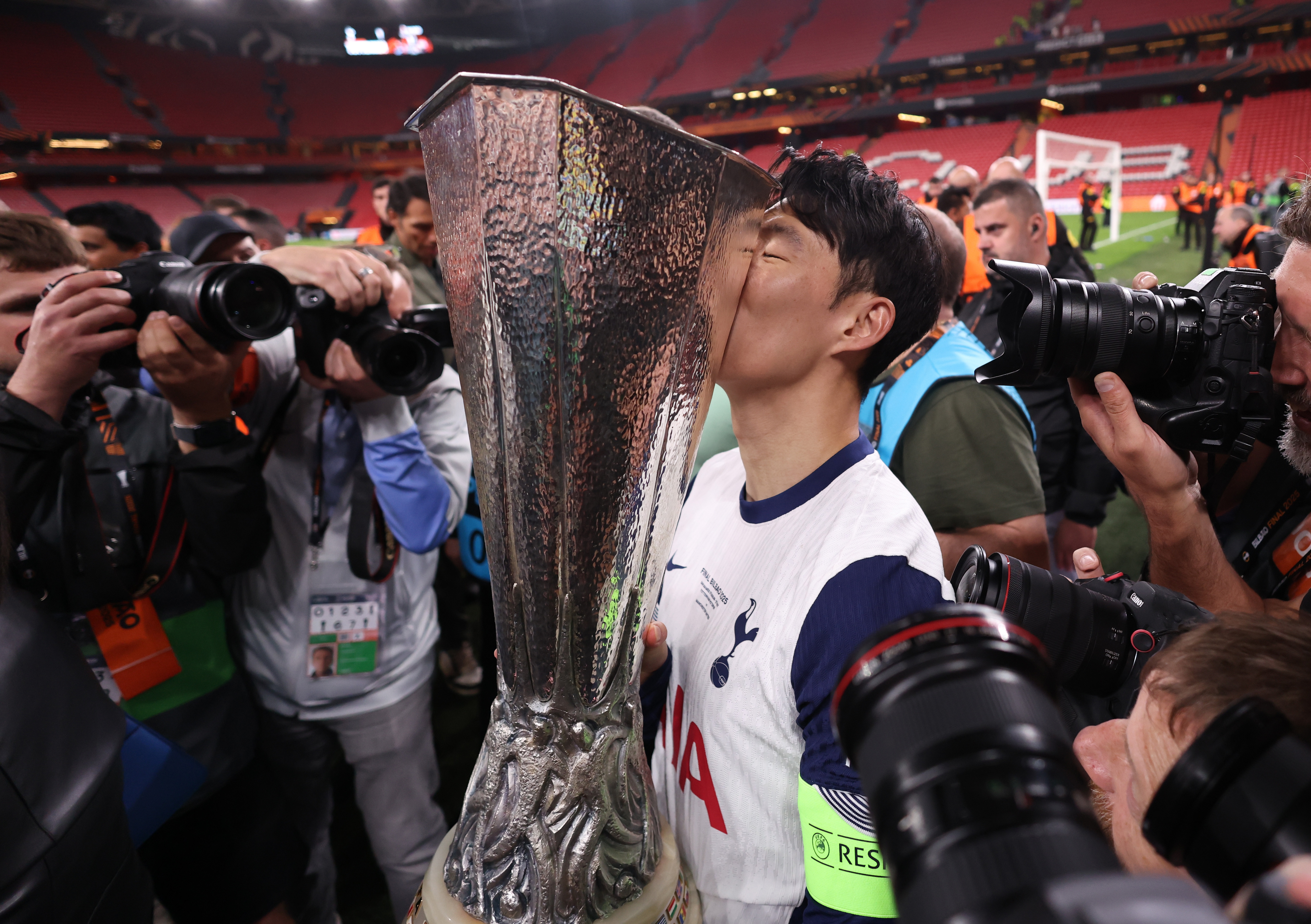 澳波：孫興慜是能團結球隊的領(lǐng)袖 我曾鼓勵球員們?yōu)樗A(yíng)得歐聯(lián)杯