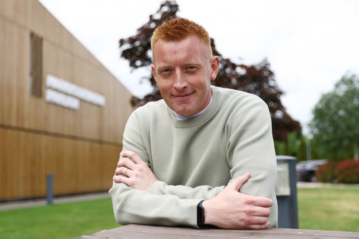 32歲少帥！南安普頓主帥：度假會(huì )玩FM，很多小球隊用它做數據參考