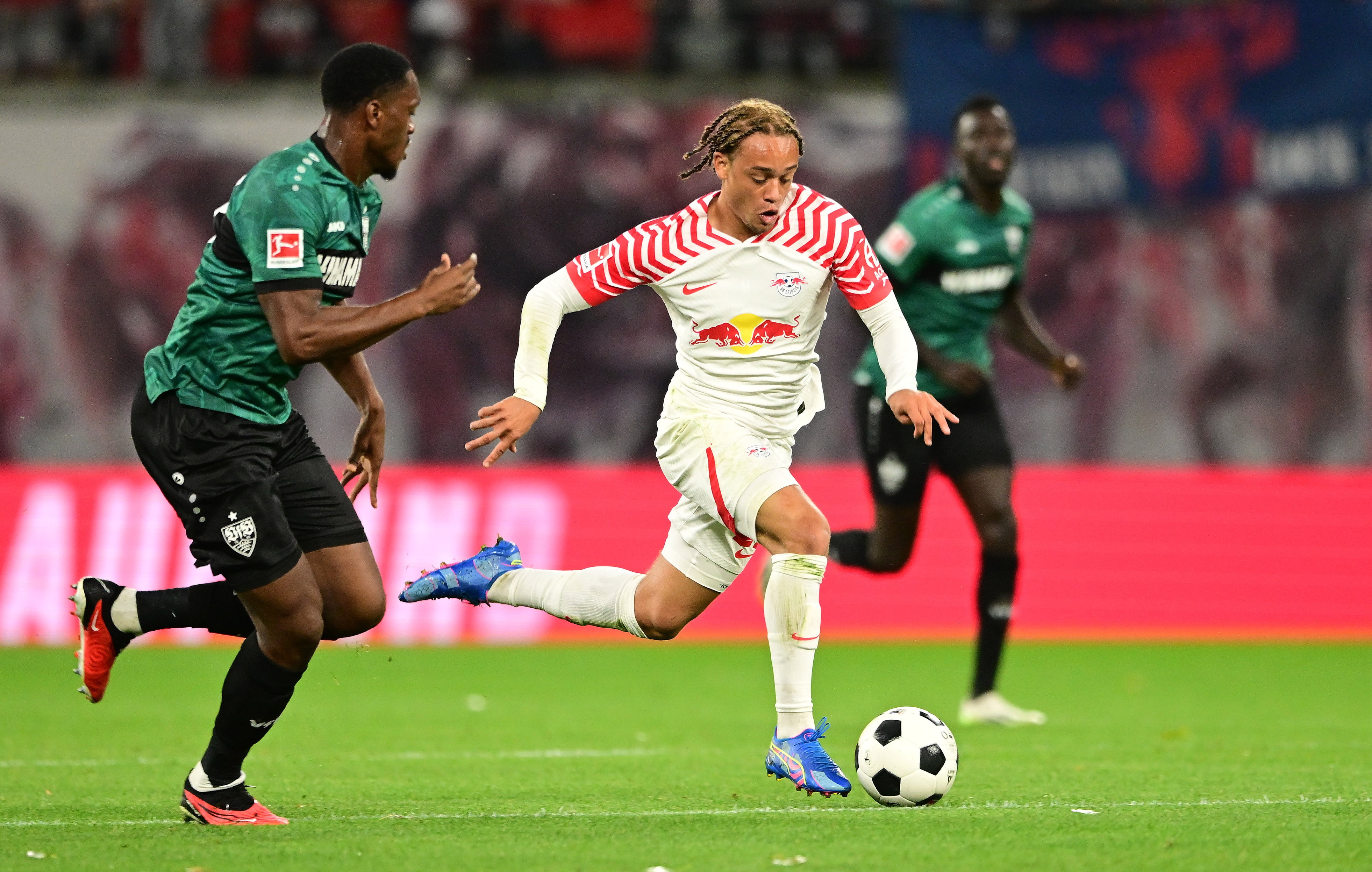 羅馬諾：切爾西仍與哈維-西蒙斯保持聯(lián)系，本周再次與萊比錫談判