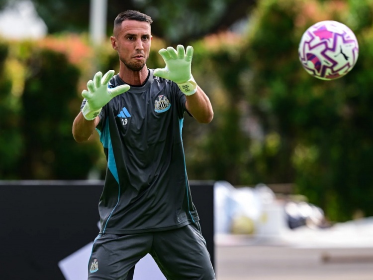 官方：紐卡斯爾門(mén)將弗拉喬迪莫斯租借塞維利亞，租期一個(gè)賽季