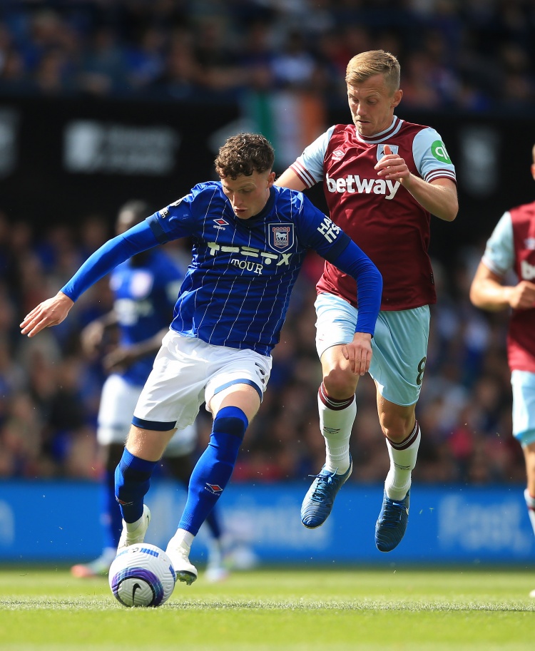 記者：雷克瑟姆簽下伊鎮前鋒布勞德海德，轉會(huì )費為1000萬(wàn)英鎊