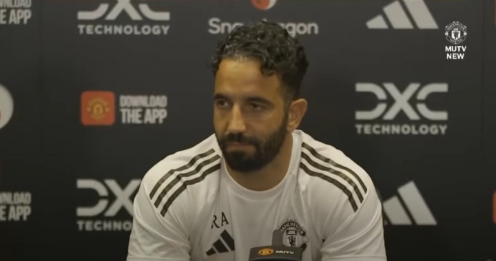 阿莫林：塞斯科準備好了，他會(huì )是曼聯(lián)長(cháng)期主力，是否首發(fā)拭目以待