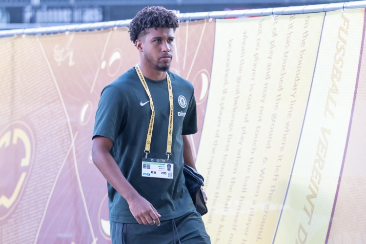 記者：西漢姆聯(lián)4500萬(wàn)英鎊求購桑托斯，遭到切爾西拒絕