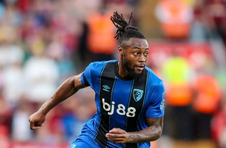 回聲報：涉嫌種族歧視塞梅尼奧的男子已經(jīng)被捕，他在英國將被禁足