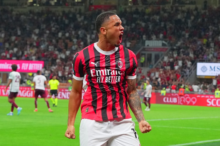 記者：米蘭為奧卡福要價(jià)2000萬(wàn)歐，利茲聯(lián)準備以1700萬(wàn)歐達成交易