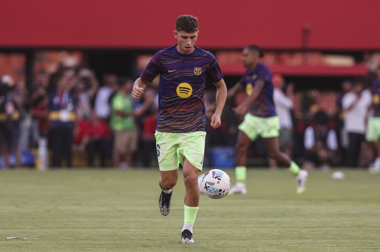 馬卡：緩解財政壓力且同位置人手充足，巴薩愿出售卡薩多與費爾明