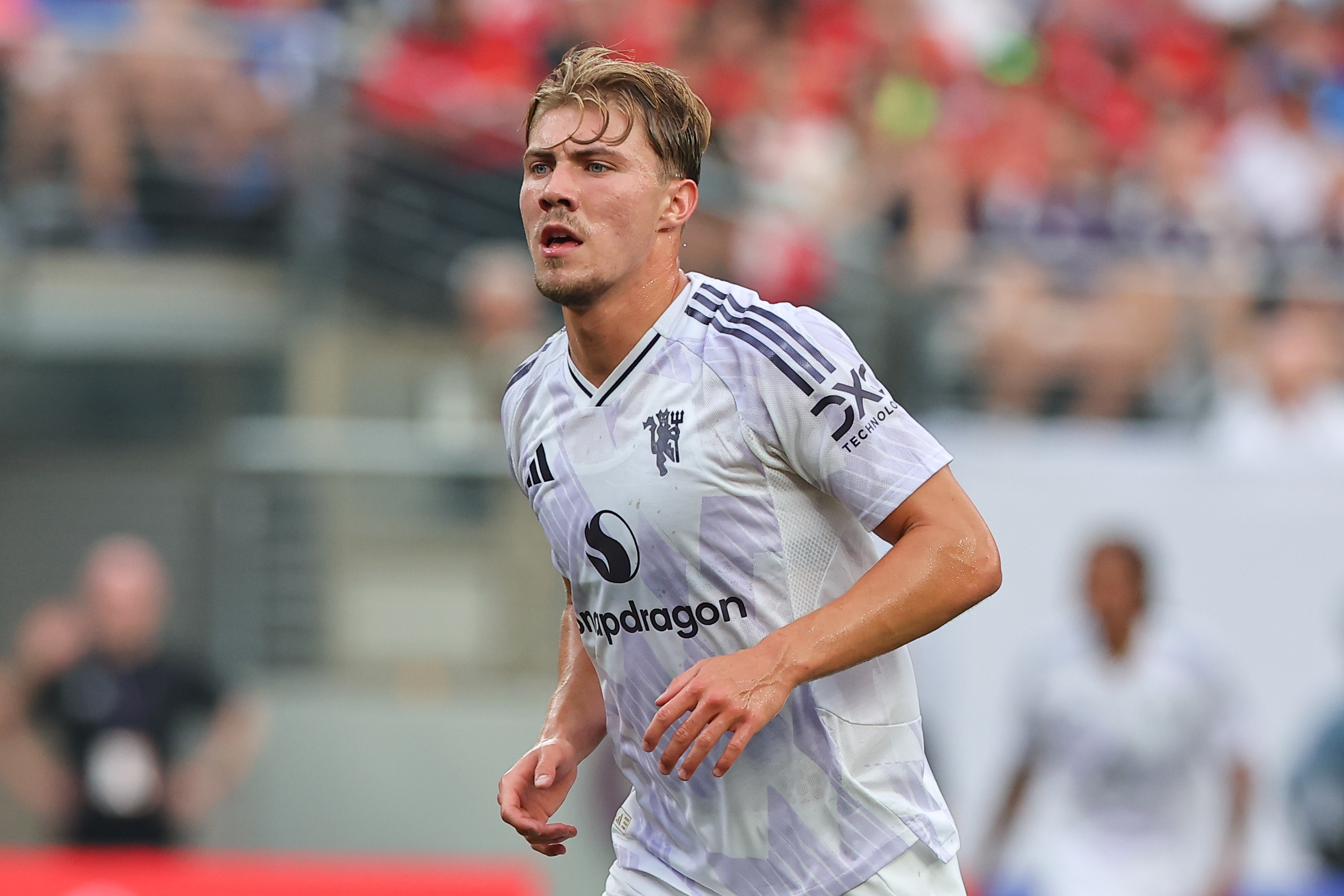 羅體：霍伊倫曾向米蘭要求650萬(wàn)歐薪資，這可能阻礙那不勒斯簽他