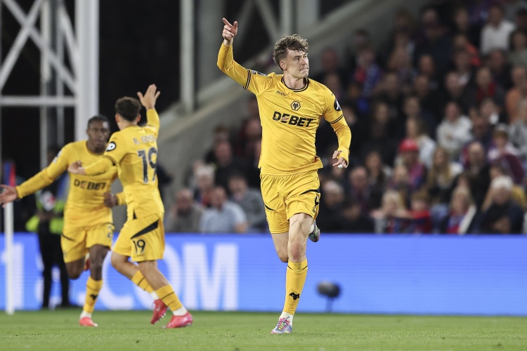 英媒：紐卡對狼隊前鋒拉爾森非常感興趣，球員要價(jià)至少6000萬(wàn)鎊