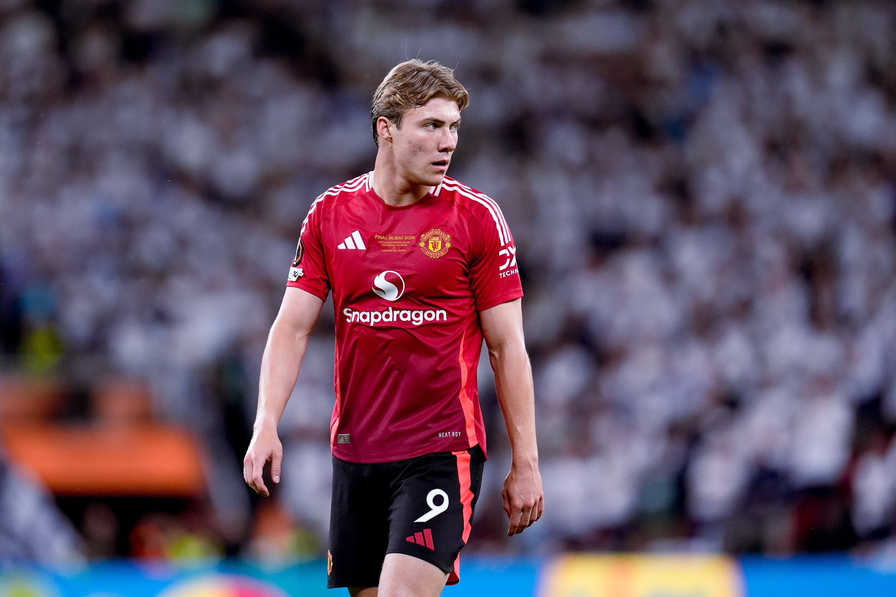 羅體：霍伊倫同意去那不勒斯，曼聯(lián)希望直接出售或加強制買(mǎi)斷條款