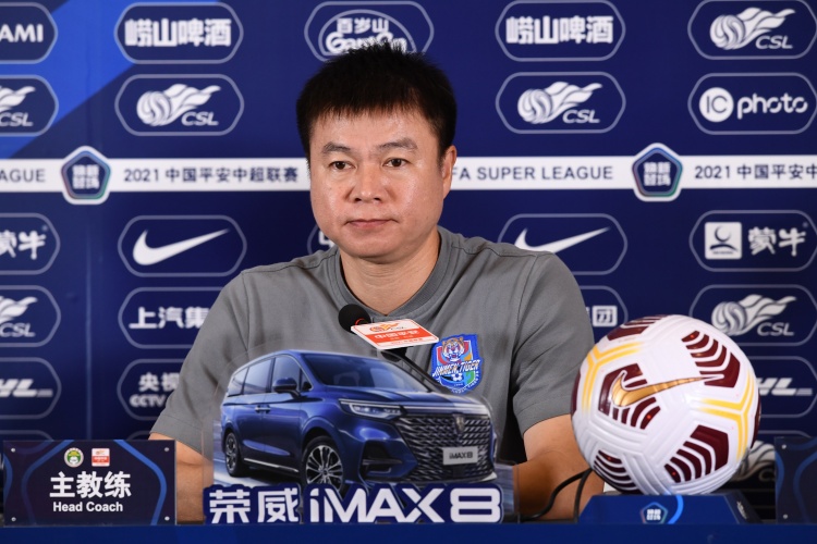 記者：于根偉備戰期就和球員們溝通，希望今年戰強隊能有些不同