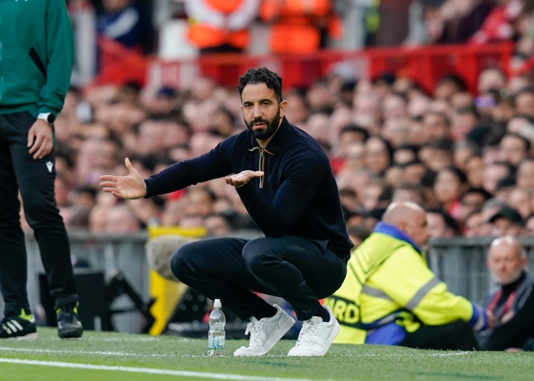 阿莫林：進(jìn)球后我們不應該只想守住，舍什科還需要時(shí)間適應