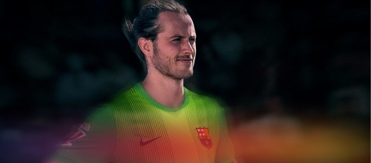 官方：25歲西班牙門(mén)將伯納德免簽加盟巴薩二隊，簽約1年