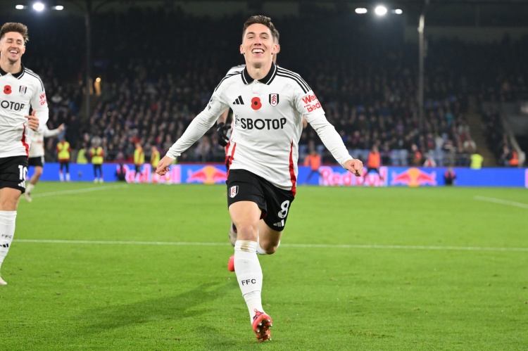 TA：利茲聯(lián)有意富勒姆28歲前鋒哈里-威爾遜，雙方正在進(jìn)行談判