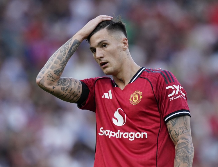 薩哈：在曼聯(lián)中場(chǎng)問(wèn)題解決之前，舍什科在場(chǎng)上會(huì )有些吃力