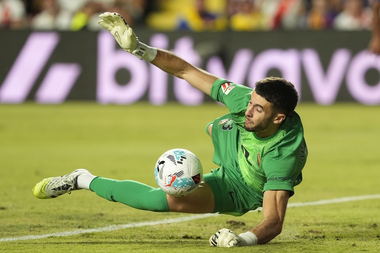 巴薩新門(mén)神！馬卡：2500萬(wàn)歐買(mǎi)霍安-加西亞證明是一筆超值投資