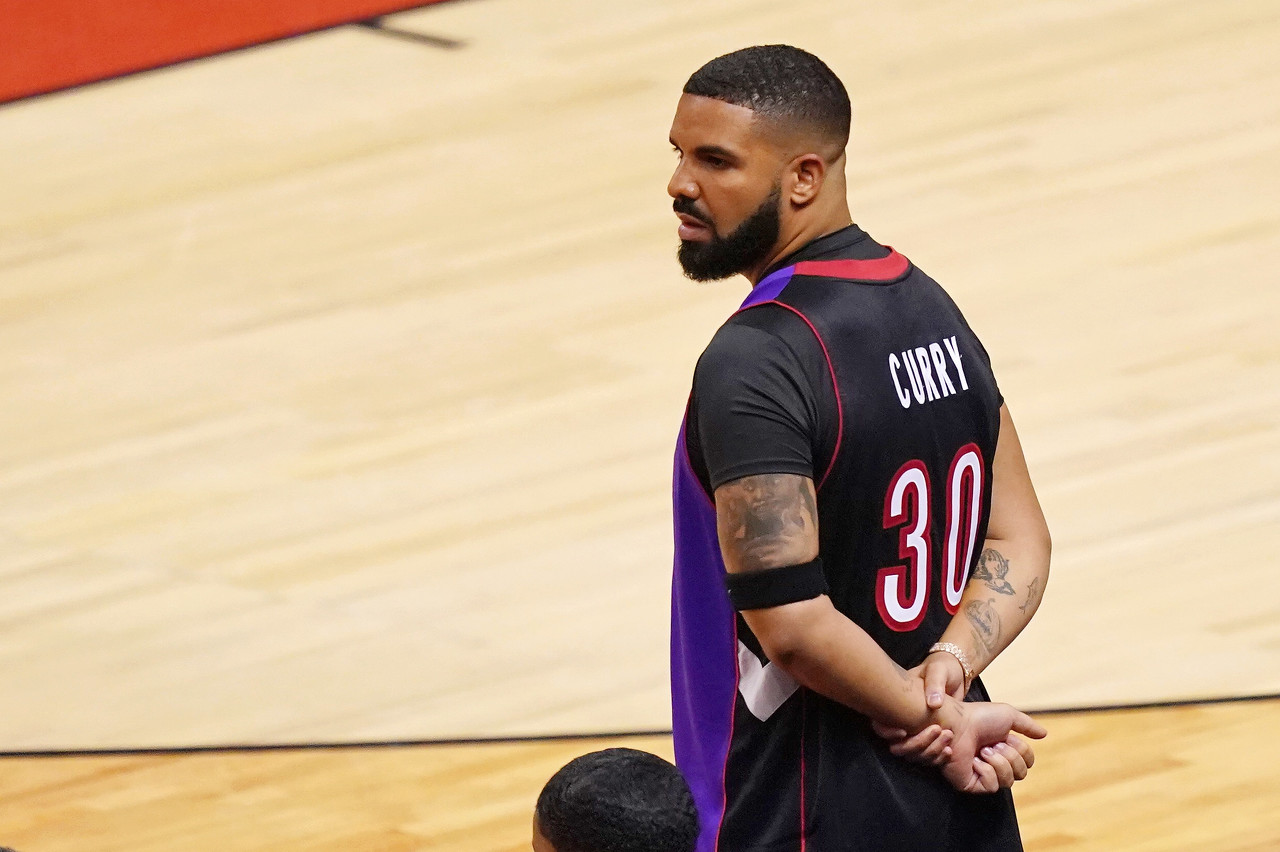 Drake歌詞泄露疑似diss德羅贊：為什么我們會(huì )相信你能帶隊奪冠？