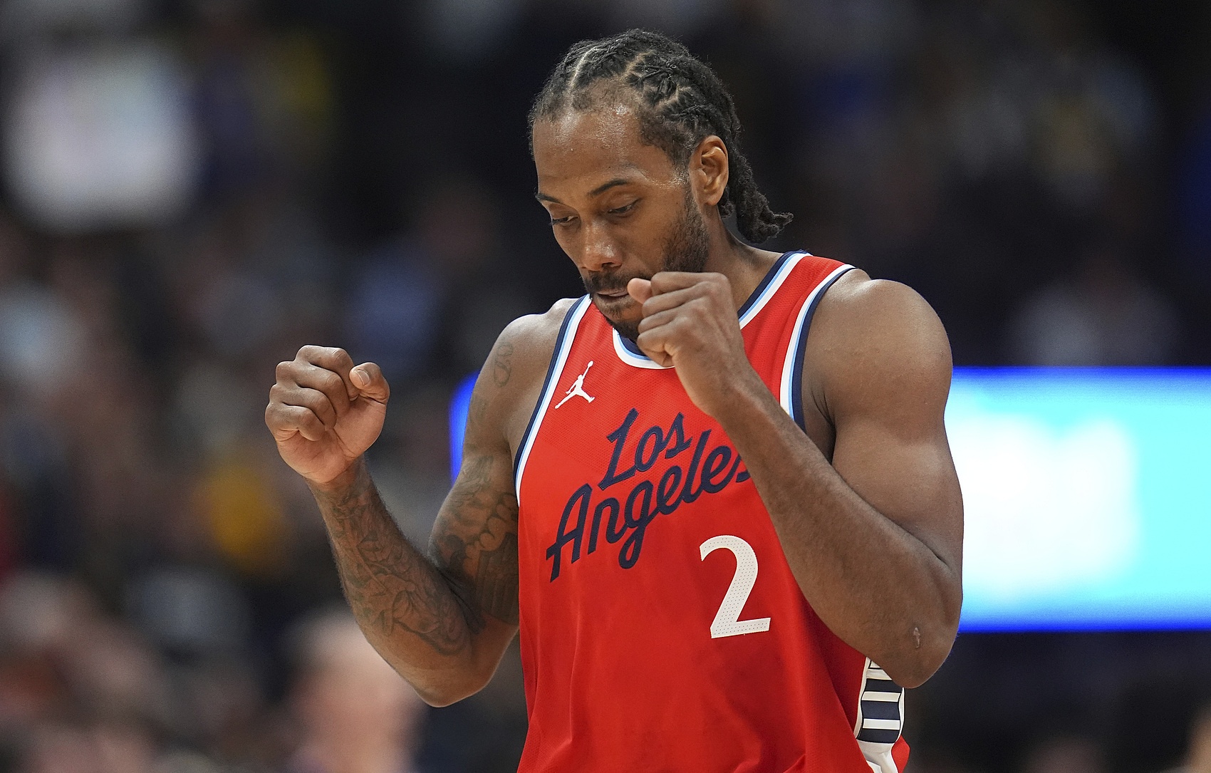 ESPN：快船為了小卡快樂(lè )&健康不斷向其陣營(yíng)妥協(xié) 導致內部一片混沌