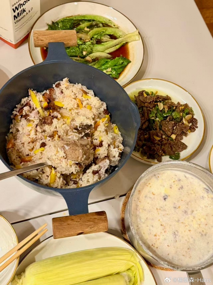 自己動(dòng)手豐衣足食！楊瀚森曬中國菜配文：??家的味道