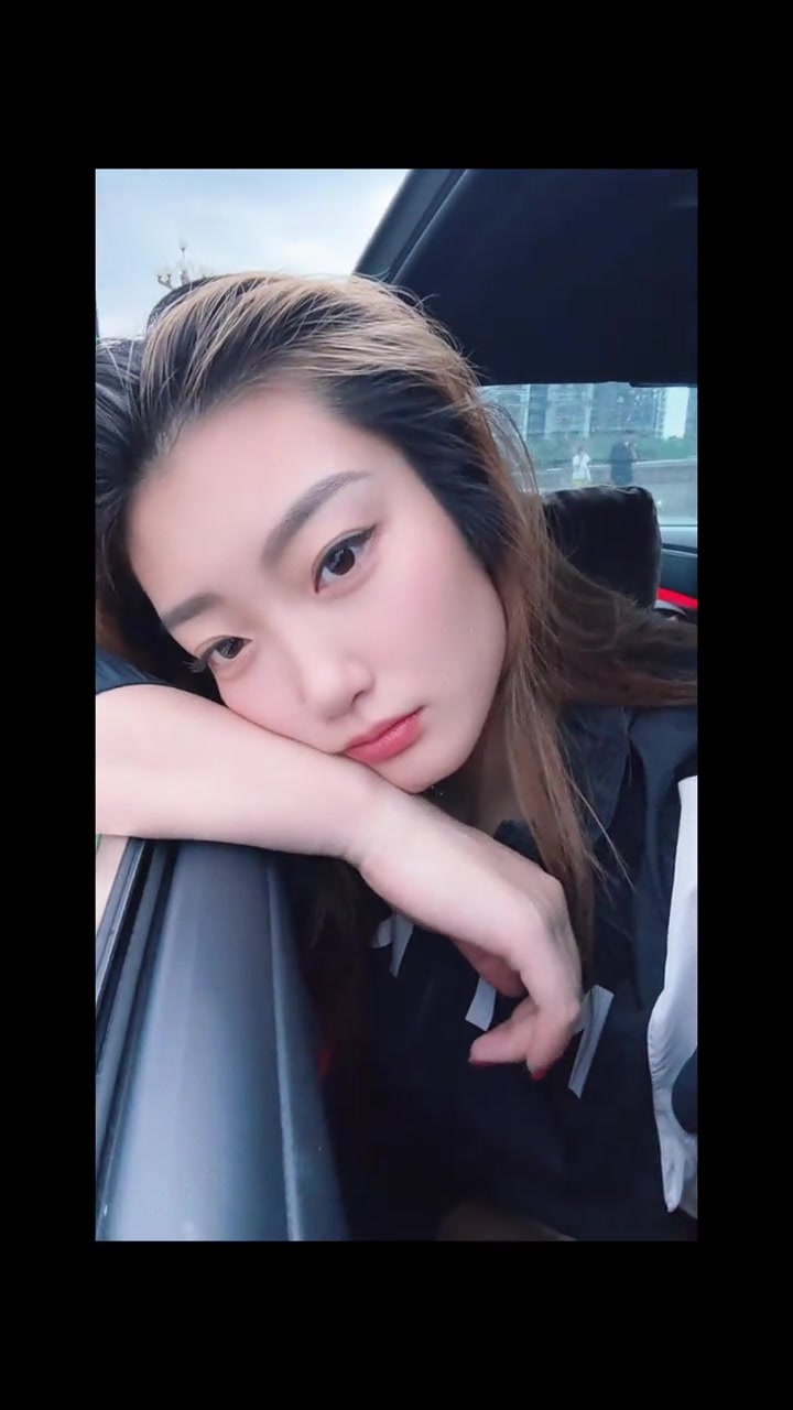 美！李夢(mèng)曬日常隨筆：快樂(lè )的答案在每一天 快樂(lè )就這么簡(jiǎn)單