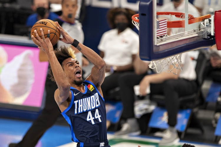 NBA生涯場(chǎng)均2分1.1板！Scotto：灰熊與小查理-布朗達成了簽約協(xié)議